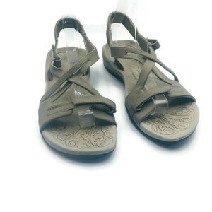 Columbia Seneca Lake Omni Grip Casual Sandal Womens‎ Size 10 Beige
